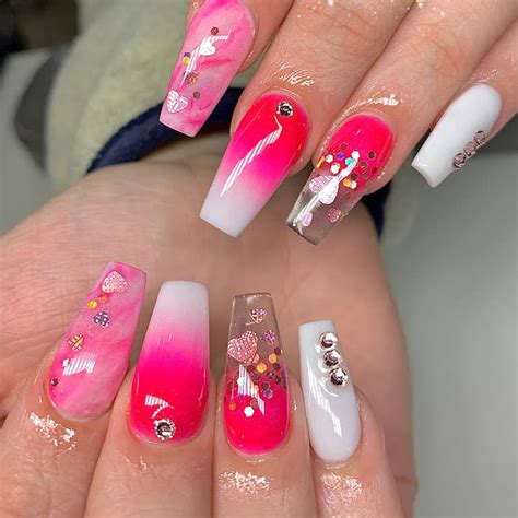 Experience the magic touch of nail technicians at Magic Nails in Countryside, IL
